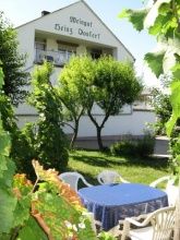 Weingut und Pension Heinz Dostert Weingut und Pension Heinz Dostert