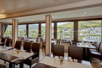 Hotel-Weinhaus Mayer