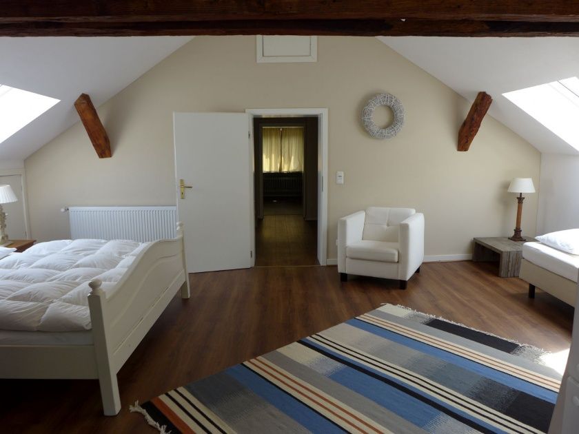 Schlafzimmer 6 DG