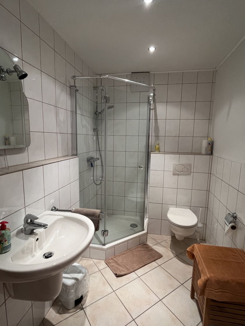 Dusche WC unten