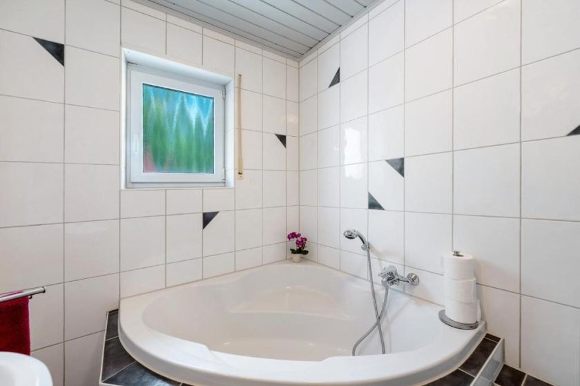 Pension, Ferienwohnungen und Restaurant Golsong