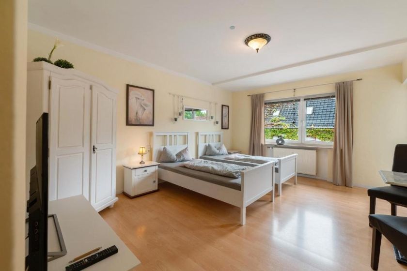 Pension, Ferienwohnungen und Restaurant Golsong