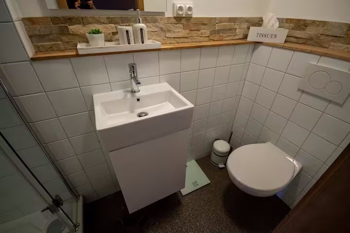 Duschbad Zimmer 2