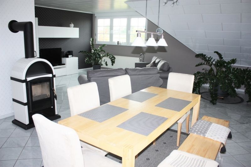 Wohn-/Esszimmer mit Kaminofen