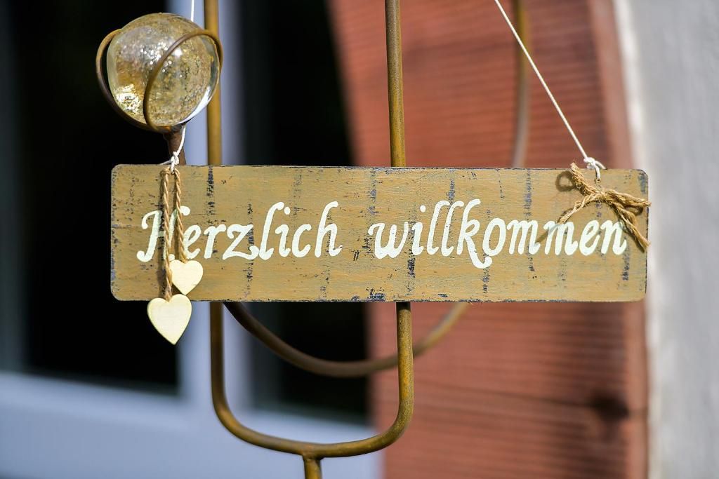 Chalet Pension Weingut & Straußwirtschaft Raabe