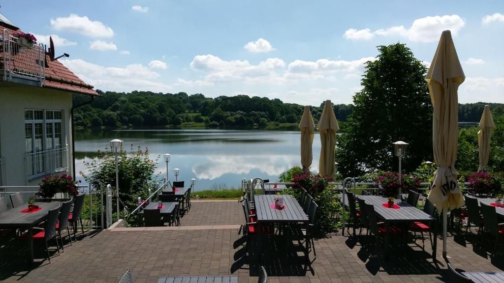 ****S Lakeside Resort Michaela