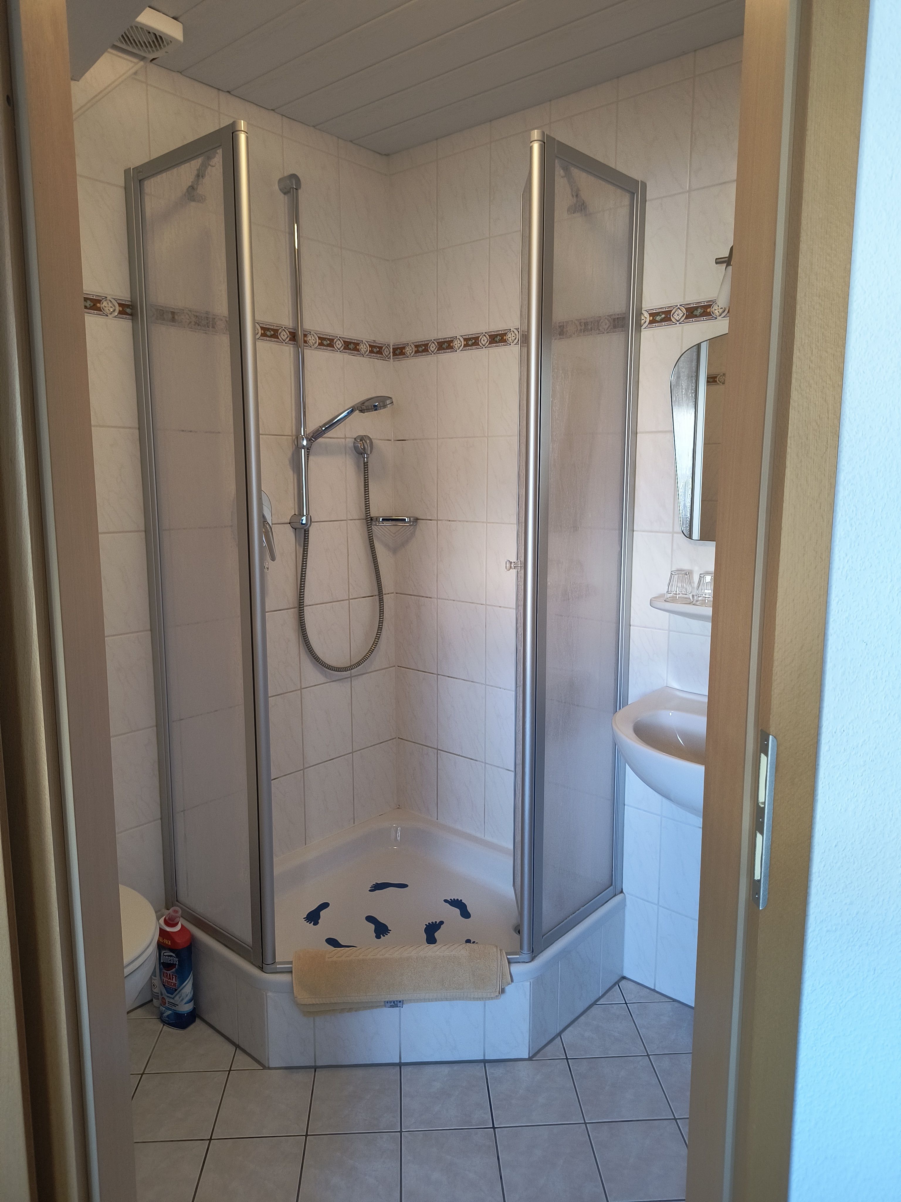 Apartment WIngert Bad